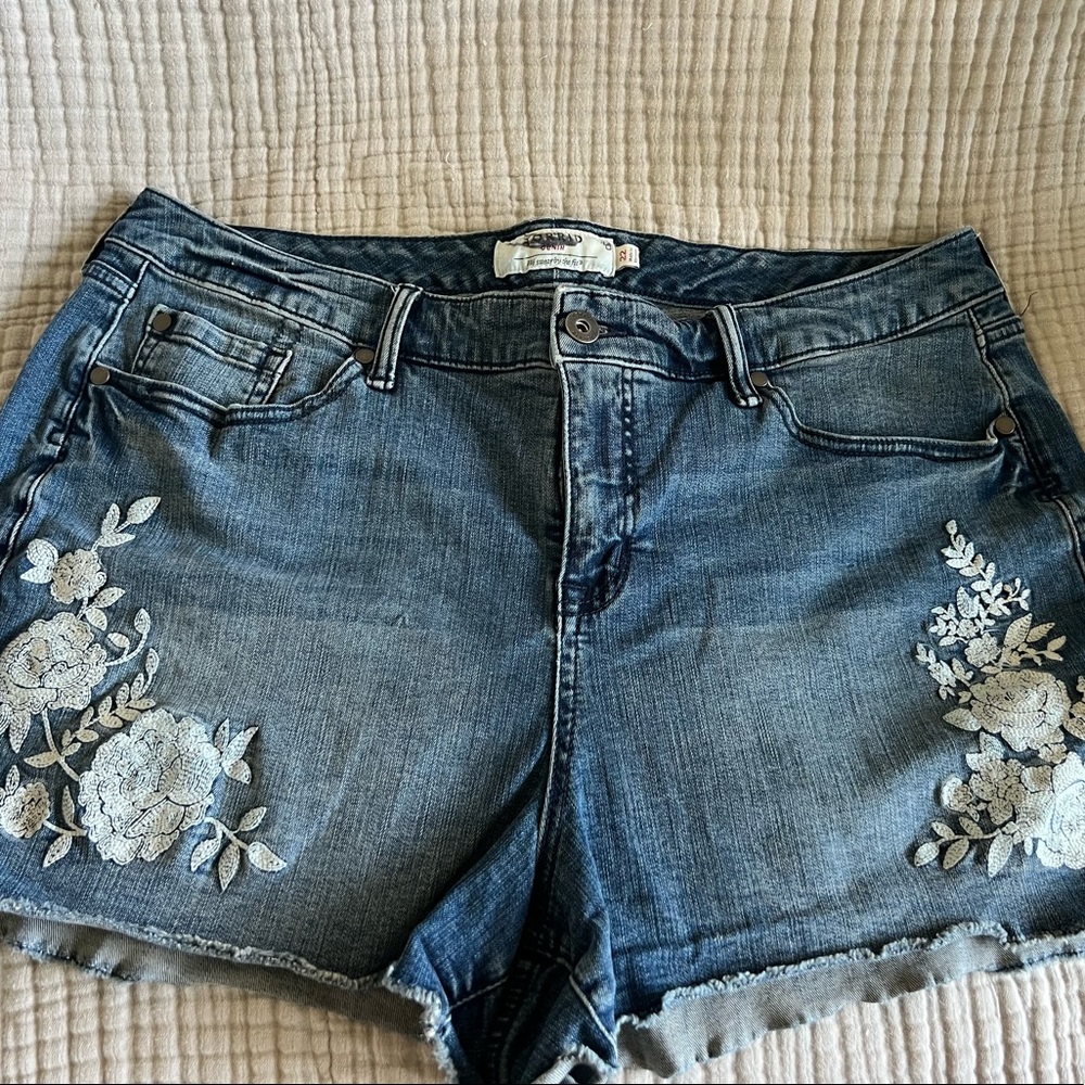 Torrid embroidered cutoff denim shorts